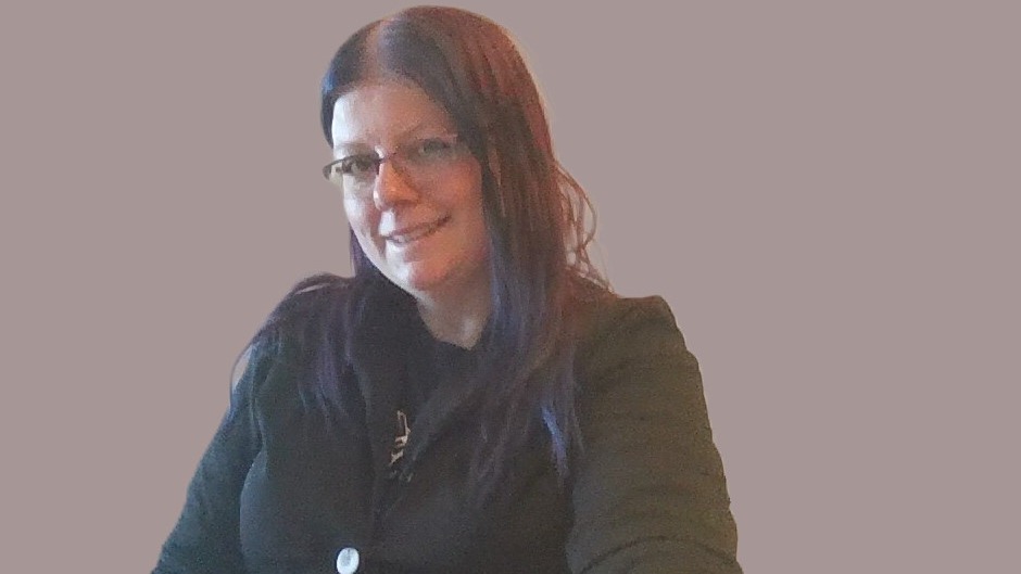 Nikia H.